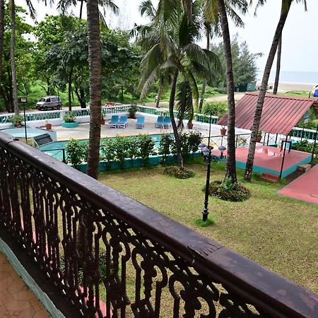 Swimsea Beach Resort, A Beach Property Panaji Exterior foto