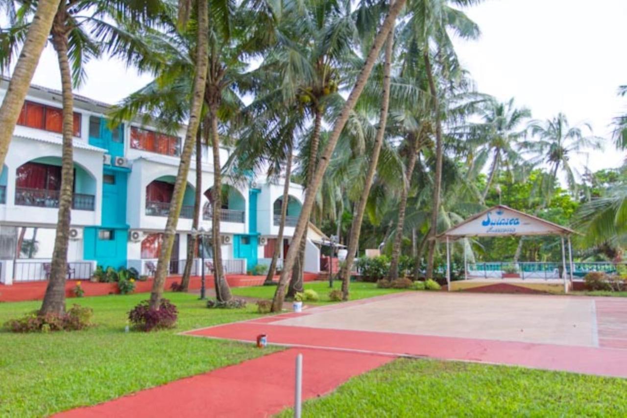 Swimsea Beach Resort, A Beach Property Panaji Exterior foto