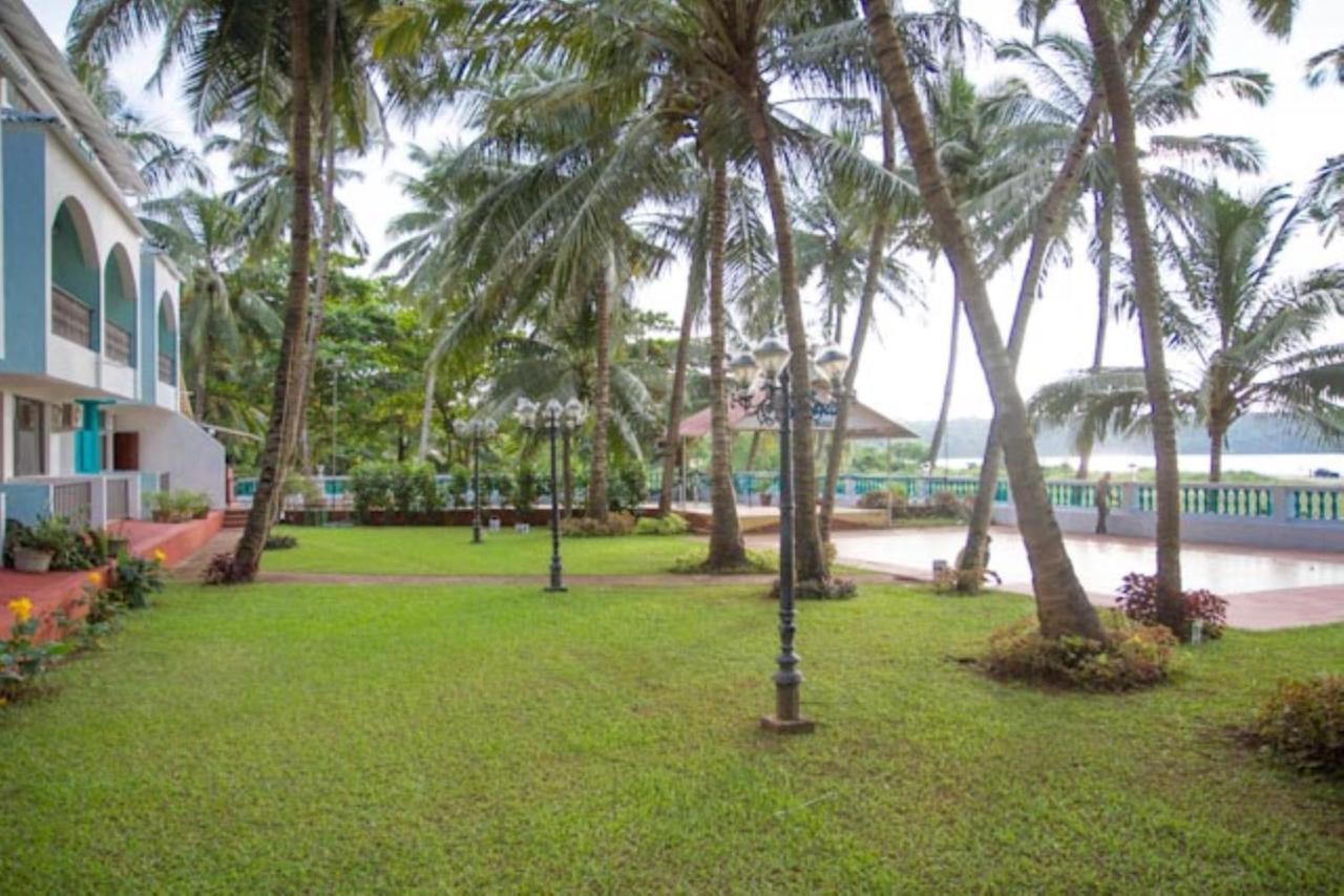 Swimsea Beach Resort, A Beach Property Panaji Exterior foto